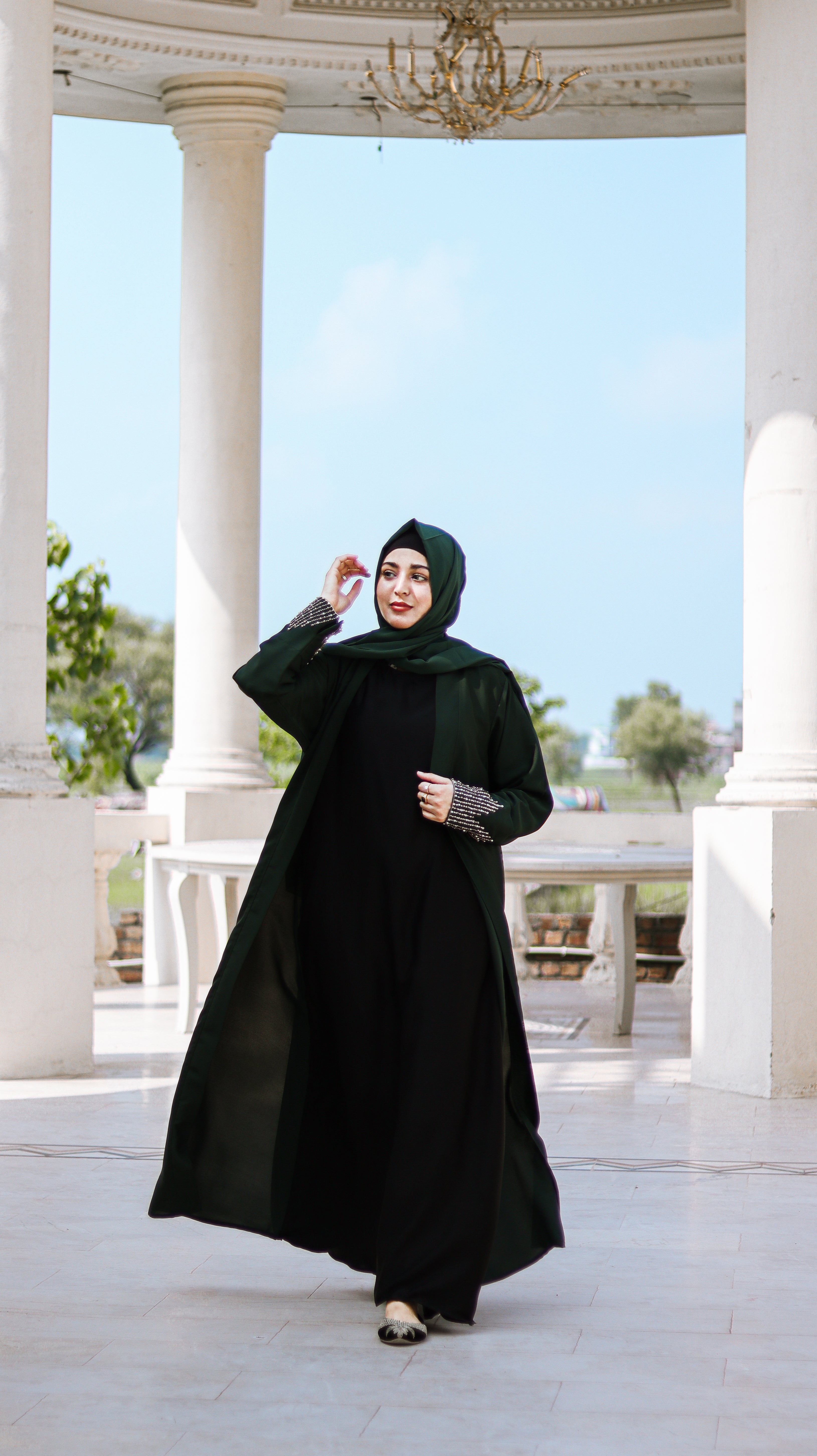 Noor Al-Jamal Abaya